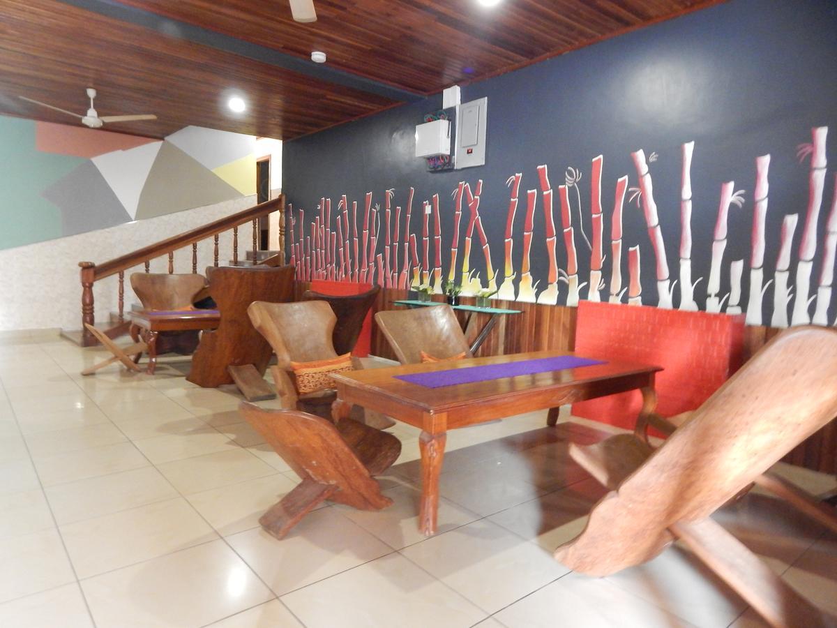 Sweet Garden Hotel Kumasi Buitenkant foto