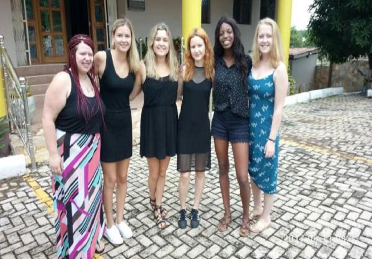 Sweet Garden Hotel Kumasi Buitenkant foto